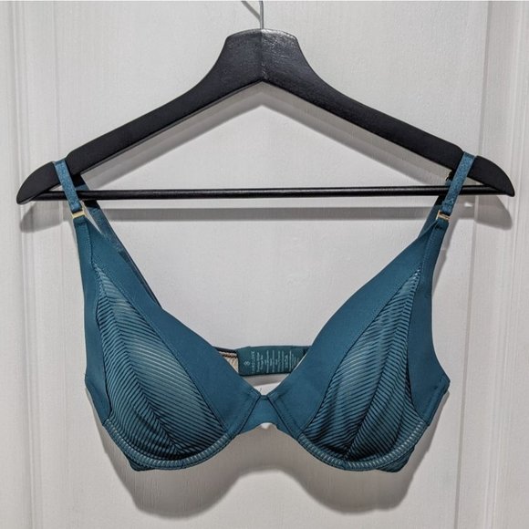 ThirdLove | Shadow Stripe Plunge Bra Lace (32D 1/2) - Picture 4 of 11